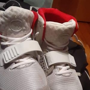 Nike men shoes yeezy pure 2